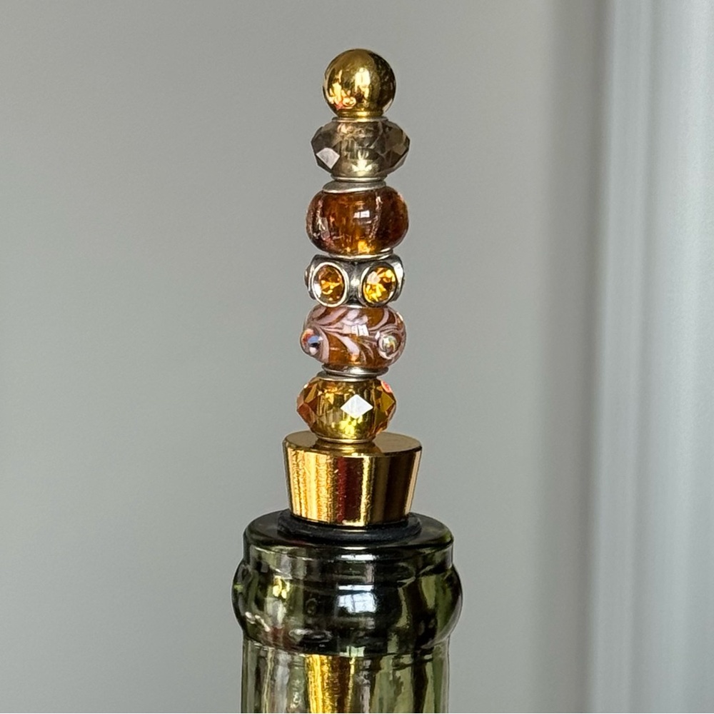Hand crafted crystal cut glass beaded wine bottle stopper beige